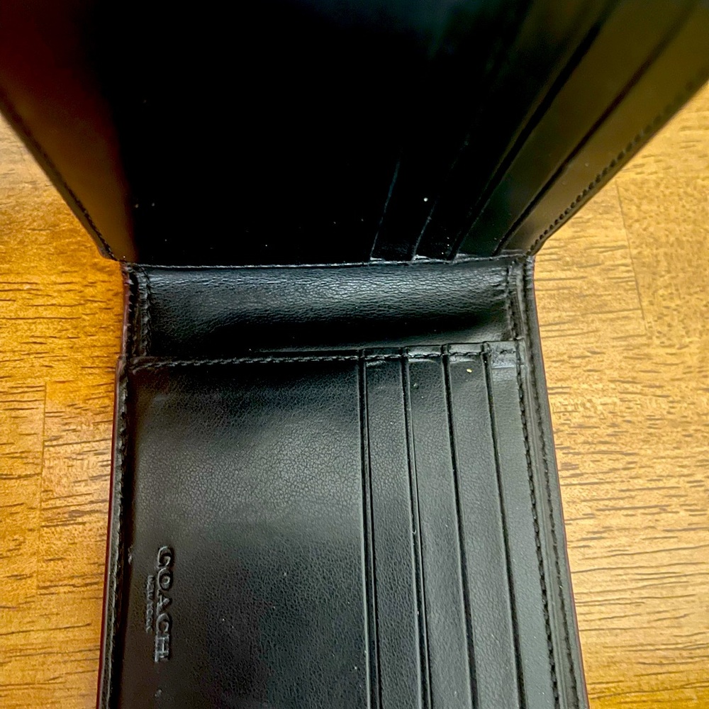 Coach Men Wallet - Picture 2 of 2
